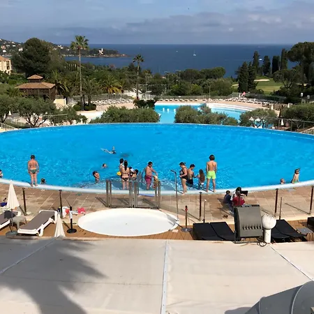 6 Personnes Vue Mer *